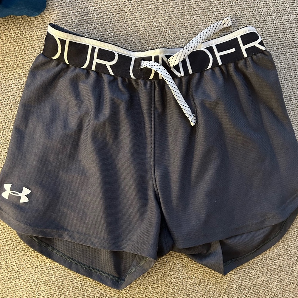 Under armor youth size shorts (size medium) with draw string